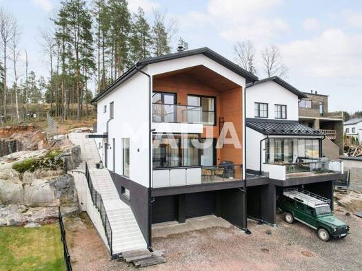 Einfamilienhaus zum Kauf 1.050.000 € 5 Zimmer 142 m² 1.148 m² Grundstück Harmaalaakso 5 Espoo 02780