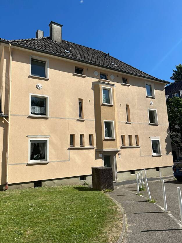 Wohnung zur Miete 418 € 2 Zimmer 65 m² 1. Geschoss frei ab sofort Berliner Str. 65 Frohnhausen Essen 45145