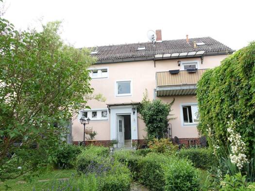 Haus zum Kauf 395.000 € 9 Zimmer 250 m² 782 m² Grundstück Borna-Heinersdorf Chemnitz 09114