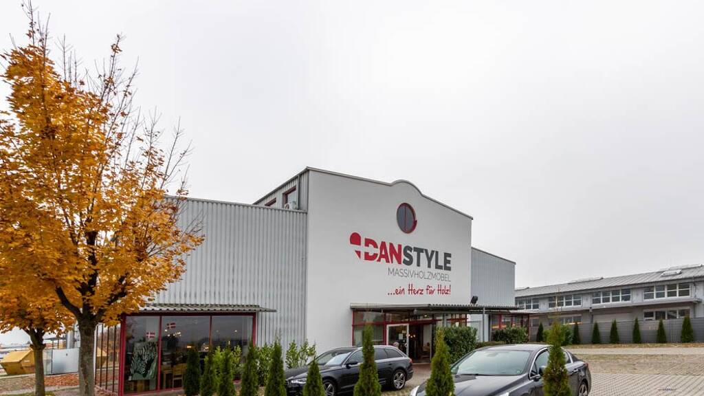 Bürofläche zur Miete 2.500 € 7 Zimmer 304 m² Bürofläche Gaimersheim 85080