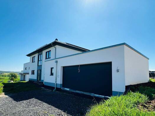 Einfamilienhaus zum Kauf - Erstbezug provisionsfrei 687.000 € 5 Zimmer 195 m² 701 m² Grundstück Ziegenhain Schwalmstadt 34613