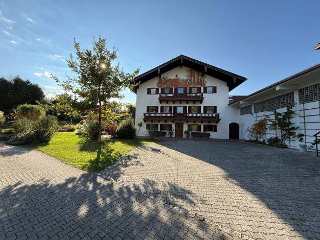 Einfamilienhaus zum Kauf 1.570.000 € 23 Zimmer 654 m² 5.600 m² Grundstück Neunteufeln Kirchanschöring 83417