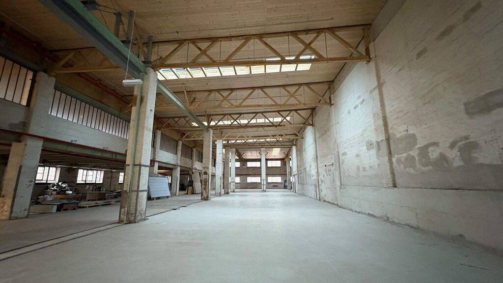 Lagerhalle zur Miete 7 € 40,7 m² Lagerfläche Wien 1230