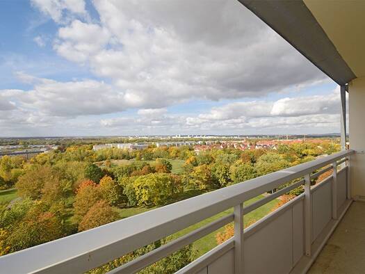 Wohnung zur Miete 367 € 2 Zimmer 53,3 m² 10. Geschoss Rigaer Straße 10 Südstadt Süd 06128