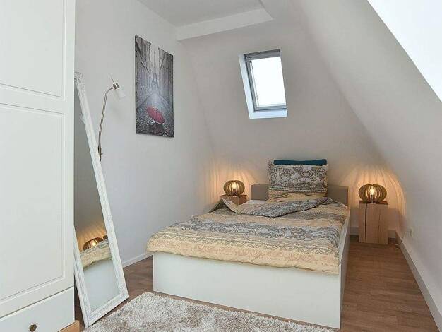 WG-Zimmer zur Miete Wohnen auf Zeit 640 € 13 m² 5. Geschoss frei ab 01.04.2026 West Stuttgart 70193