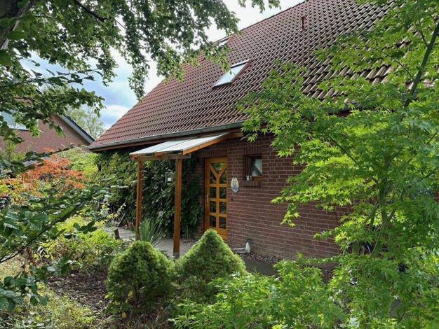 Einfamilienhaus zur Miete 2.000 € 6 Zimmer 160 m² 594 m² Grundstück frei ab sofort Sasel Wandsbek 22393