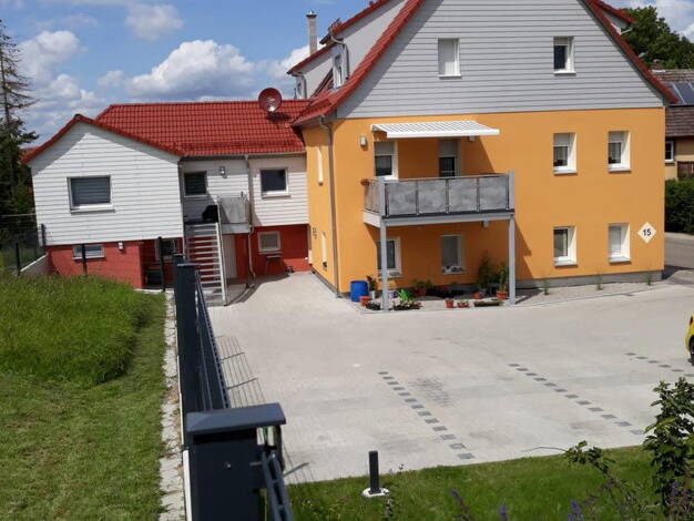 Wohnung zur Miete 450 € 2 Zimmer 51,2 m² 2. Geschoss frei ab sofort Dorfgütingen Nr. 15 Dorfgütingen Feuchtwangen 91555