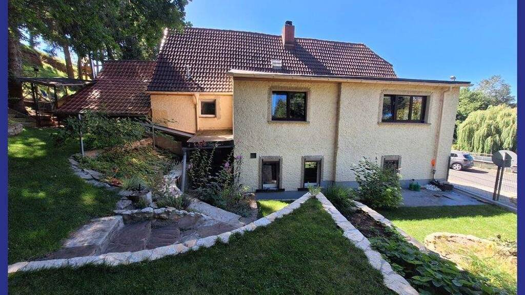 Einfamilienhaus zum Kauf 196.000 € 5 Zimmer 160 m² 2.501 m² Grundstück Bad Klosterlausnitz 07639