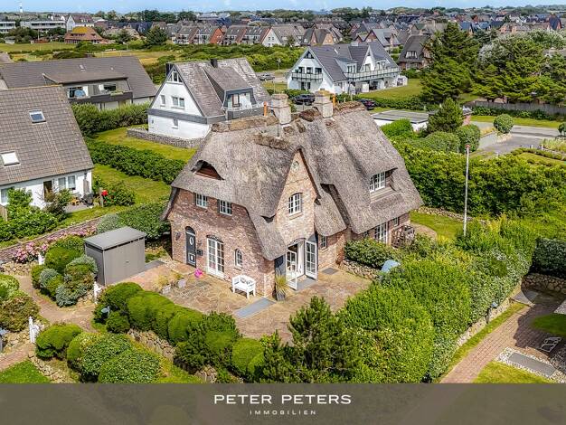 Doppelhaushälfte zum Kauf 2.750.000 € 5 Zimmer 147 m² 2.422 m² Grundstück Wenningstedt Wenningstedt-Braderup (Sylt) 25996