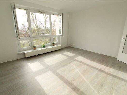 Studio zur Miete 353 € 1 Zimmer 42 m² 3. Geschoss Jakobstr. 10 Altstadt Magdeburg 39104