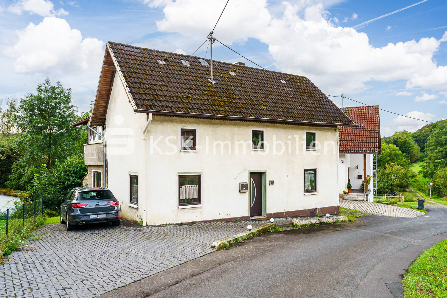 Einfamilienhaus zum Kauf 210.000 € 5 Zimmer 101,3 m²<br/>Wohnfläche 374 m²<br/>Grundstück Obenroth Eitorf 53783