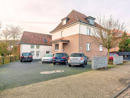 Mehrfamilienhaus zum Kauf als Kapitalanlage geeignet 785.000 € 10,5 Zimmer 417 m² 680 m² Grundstück Luthe Wunstorf 31515