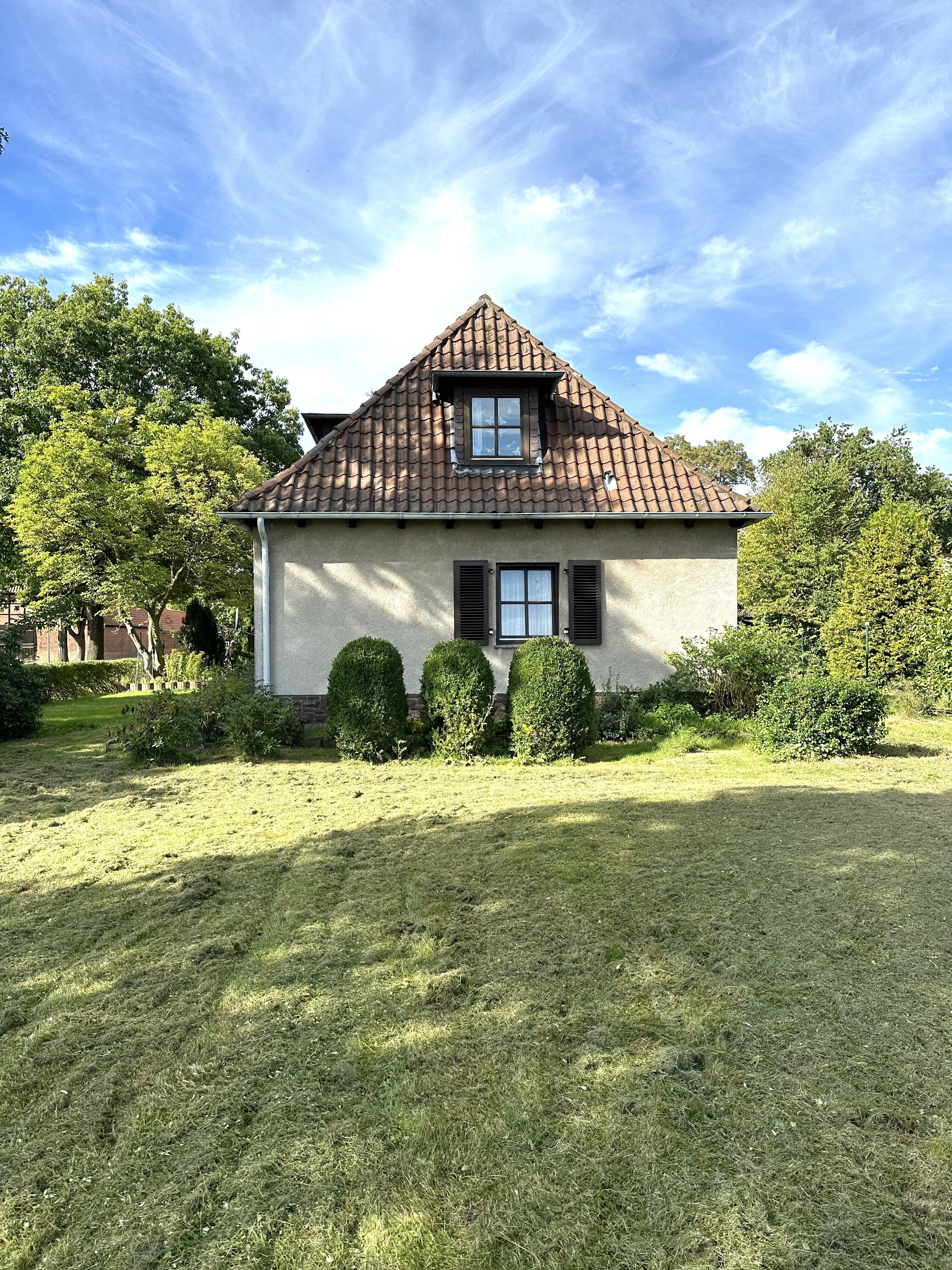 Einfamilienhaus zur Versteigerung 100.000 € 5 Zimmer 140 m²<br/>Wohnfläche 1.820 m²<br/>Grundstück Altenmedingen Altenmedingen 29575