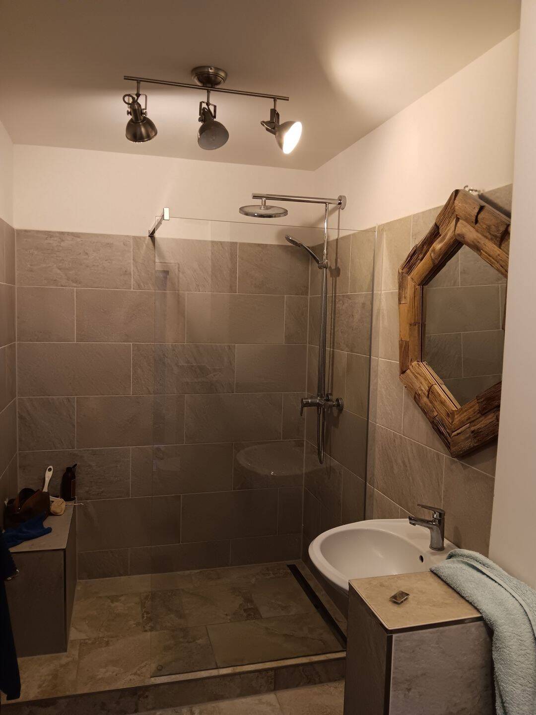 Property thumbnail 7