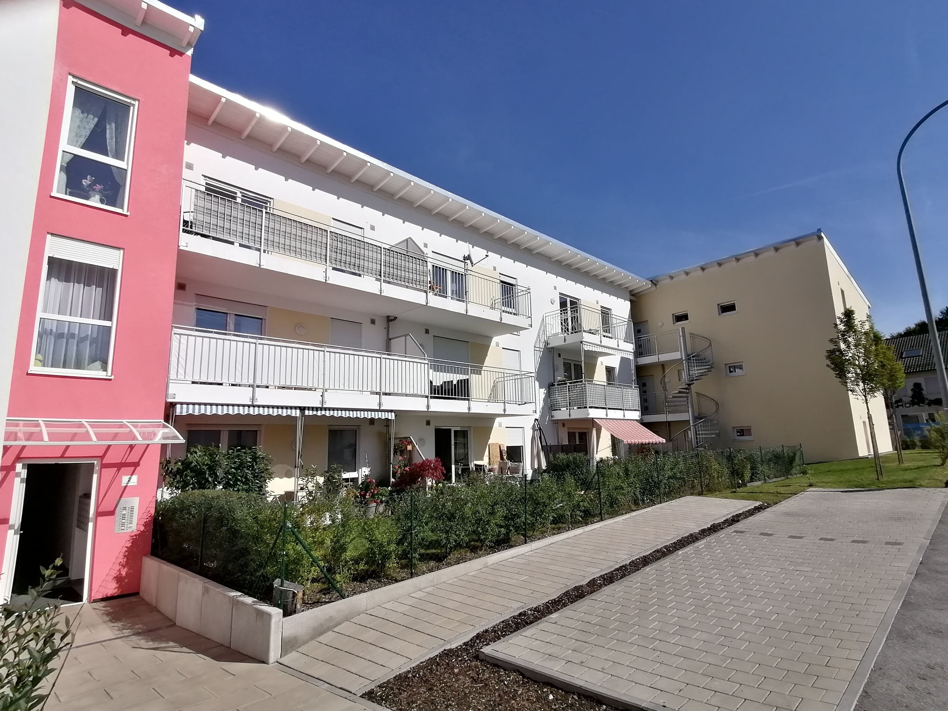 Wohnung zur Miete 710 € 3 Zimmer 79,4 m²<br/>Wohnfläche 1.<br/>Geschoss 15.01.2025<br/>Verfügbarkeit Seidererstr. 2 Rottenburg Rottenburg a. d. Laaber 84056