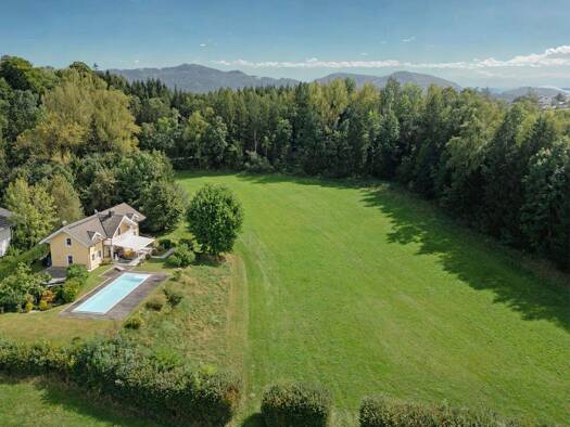 Villa zum Kauf 3.490.000 € 19.523 m² Grundstück Henndorf am Wallersee 5302