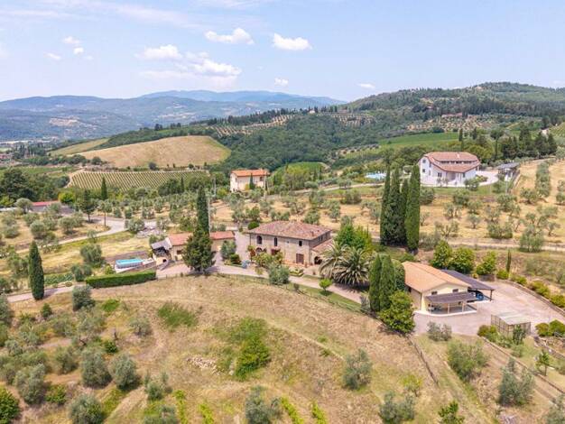 Bauernhaus zum Kauf 1.670.000 € 18 Zimmer 493 m² 38.370 m² Grundstück Arezzo 52100