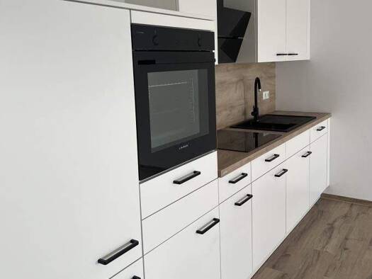 Wohnung zur Miete 695 € 2 Zimmer 65,8 m² Arnsdorf 01477