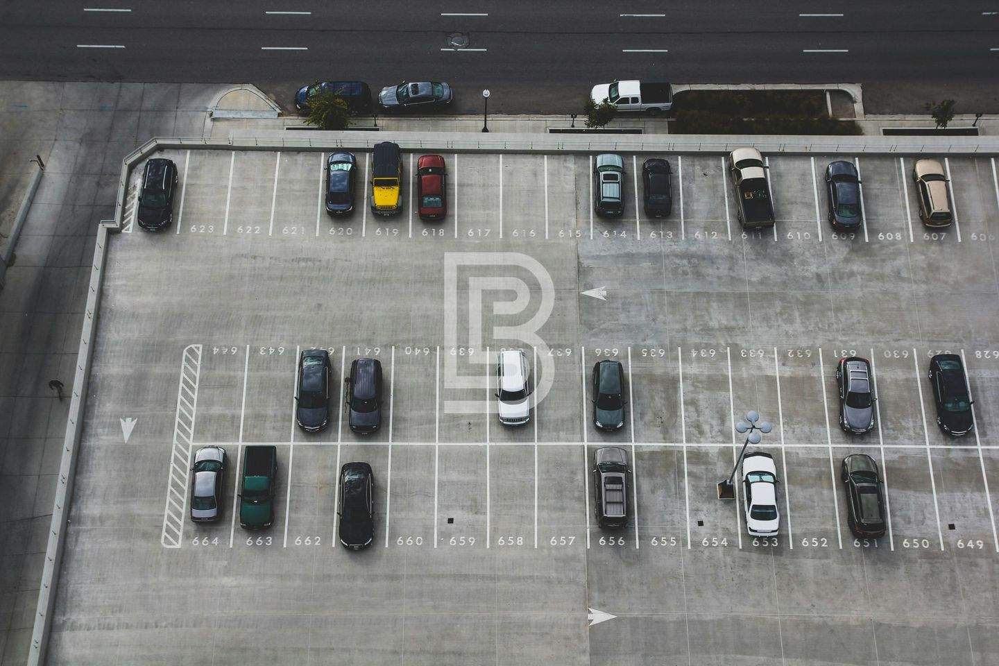 Parkhaus zur Miete - Ansicht 2