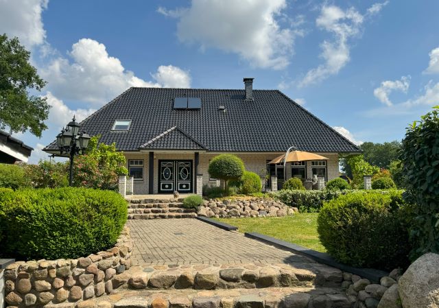 Einfamilienhaus zum Kauf 725.000 € 6,5 Zimmer 321 m²<br/>Wohnfläche 1.249 m²<br/>Grundstück ab sofort<br/>Verfügbarkeit Lavenstedt Selsingen 27446