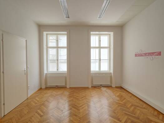 Büro zur Miete 612 € 2 Zimmer 49 m² Bürofläche Wiener Straße St. Pölten St. Pölten 3100