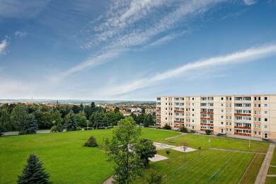 Wohnung zur Miete 200 € 1 Zimmer 35 m² 1. Geschoss Sebald-Waldstein-Str. 22 Zeitz Zeitz 06712