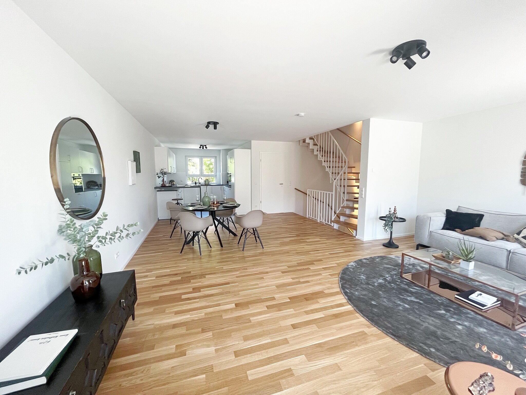 Reihenmittelhaus zum Kauf 650.000 € 4,5 Zimmer 122 m²<br/>Wohnfläche 128 m²<br/>Grundstück Neuhausen auf den Fildern 73765