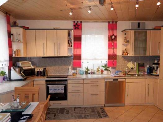 Wohnung zur Miete 1.100 € 4,5 Zimmer 118 m² Geschoss EG/2 frei ab sofort Amberg 92224