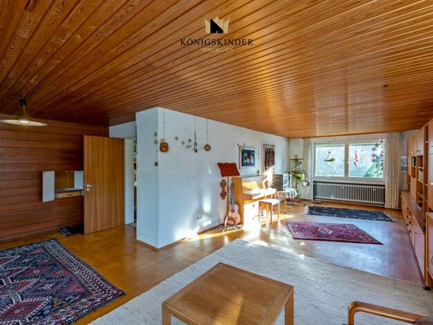 Einfamilienhaus zum Kauf 350.000 € 6,5 Zimmer 182,4 m² 1.534 m² Grundstück Bad Urach Bad Urach 72574