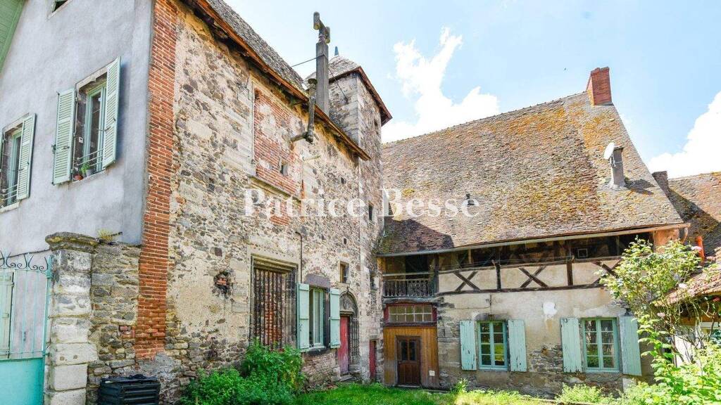 Reihenmittelhaus zum Kauf 250.000 € 16 Zimmer 320 m² 830 m² Grundstück Chantelle 03140