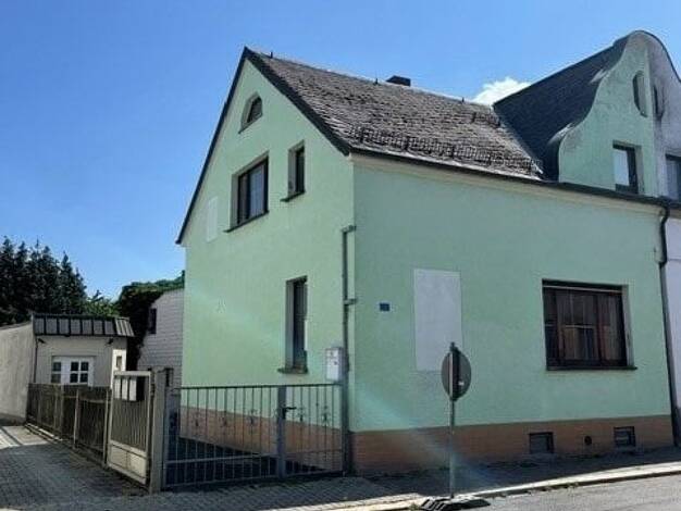 Doppelhaushälfte zum Kauf 135.000 € 5 Zimmer 130 m² 833 m² Grundstück Zeulenroda Zeulenroda-Triebes 07937