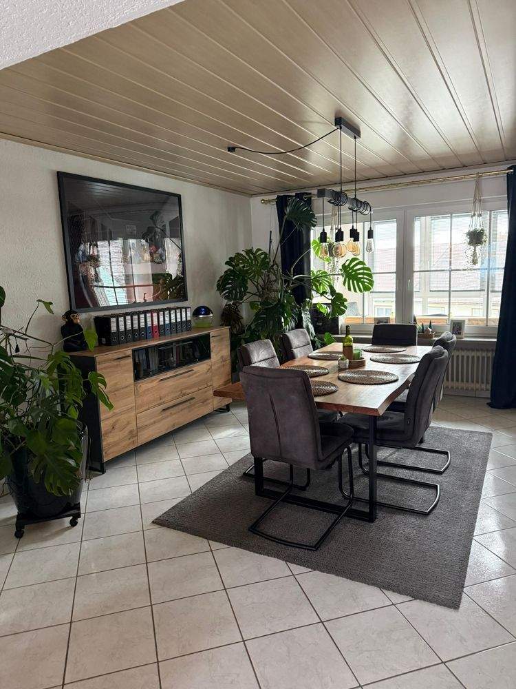 Immobilie in Feuchtwangen - ***WOHNUNG ÜBER 2 ETAGEN ZU VERKAUFEN, mit EBK, Garage und Wintergarten*** - Bild 1