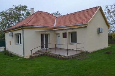 Einfamilienhaus zum Kauf 159.990 € 3 Zimmer 93 m² 1.228 m² Grundstück frei ab sofort Köröshegy 8617