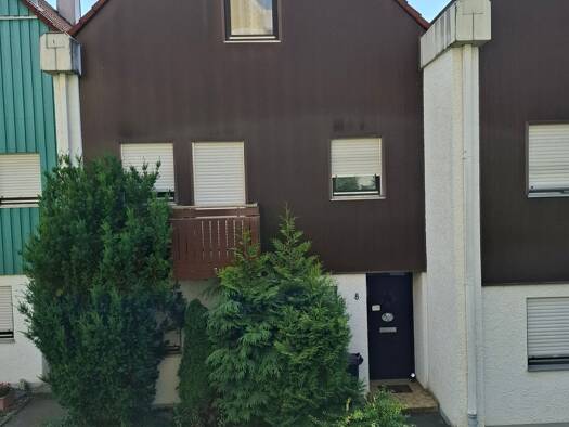 Reihenmittelhaus zum Kauf 305.000 € 4 Zimmer 107 m² 179 m² Grundstück Kaisergarten 8 Krumbach Krumbach (Schwaben) 86381