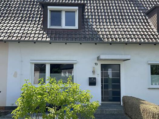 Reihenmittelhaus zum Kauf 255.000 € 4 Zimmer 117 m² 294 m² Grundstück Warburg 34414