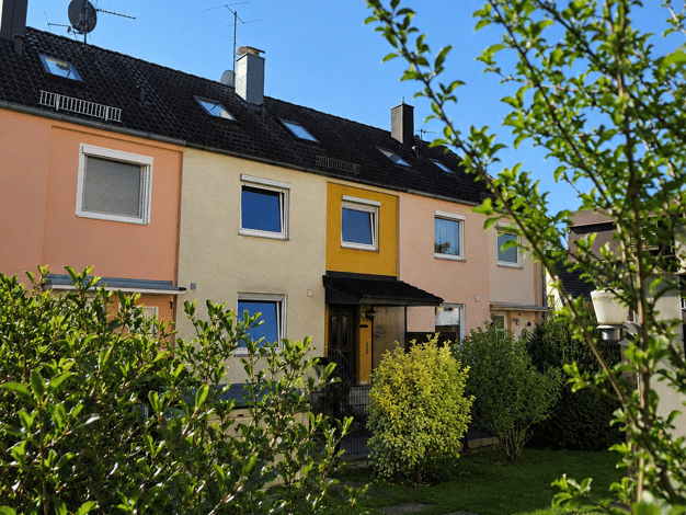 Reihenhaus zum Kauf 435.000 € 5 Zimmer 114 m² 181 m² Grundstück frei ab sofort Feucht Feucht 90537