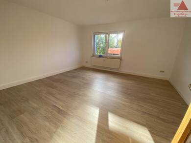 Wohnung zur Miete 336 € 2 Zimmer 61 m² Dachgeschoss, 3. Geschoss Stollberger Str. 2 Neukirchen Neukirchen/Erzgebirge 09221