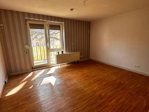 Wohnung zur Miete 255 € 2 Zimmer 49 m² Geschoss 1/4 frei ab sofort Albert-Kellermann-Straße 3 Hohenmölsen 06679