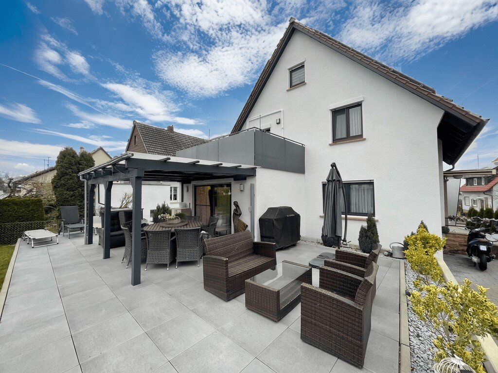 Einfamilienhaus zum Kauf 750.000 € 7 Zimmer 177,8 m²<br/>Wohnfläche 683 m²<br/>Grundstück Uhingen Uhingen 73066