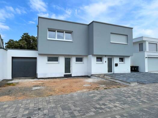 Haus zum Kauf - Erstbezug provisionsfrei 449.000 € 4 Zimmer 118 m² 335 m² Grundstück frei ab sofort Baldungstraße 29a Erbach Homburg 66424