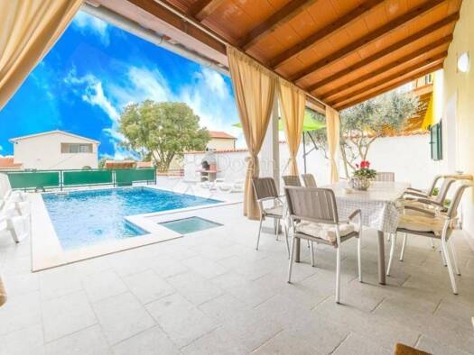 Haus zum Kauf 350.000 € 4 Zimmer 155 m² Skatari, Pula Sikici - Busoler