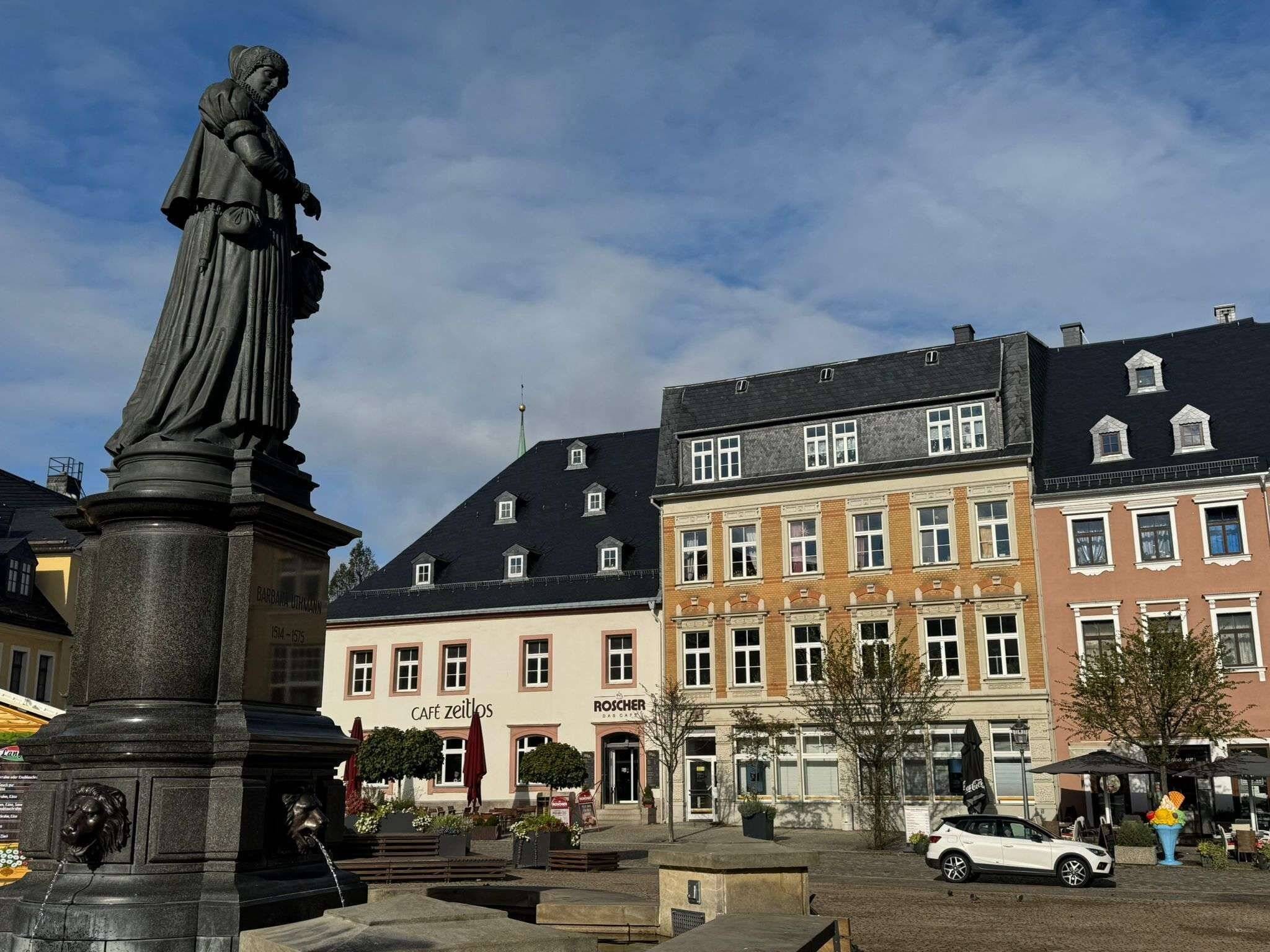 Wohn- und Geschäftshaus zum Kauf als Kapitalanlage geeignet 4.635.000 € 5.681,6 m²<br/>Fläche 3.237 m²<br/>Grundstück Annaberg Annaberg-Buchholz 09456
