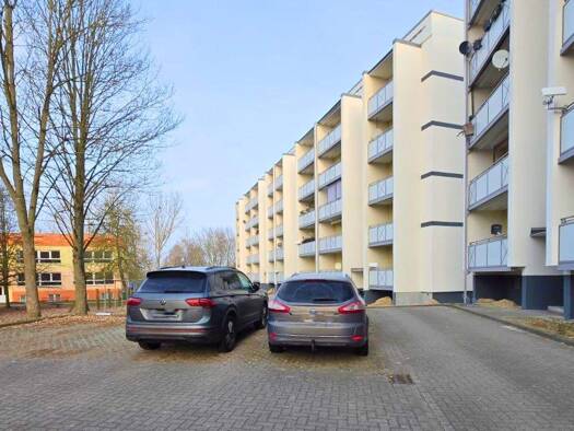 Wohnung zur Miete 450 € 4 Zimmer 75 m² Cölpin 17094