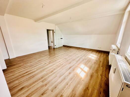 Wohnung zur Miete 735 € 3,5 Zimmer 94 m² Geschoss 3/3 frei ab 01.09.2026 Lauterbach Lauterbach 36341
