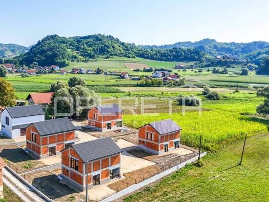 Haus zum Kauf 219.000 € 4 Zimmer 105 m² Desinić