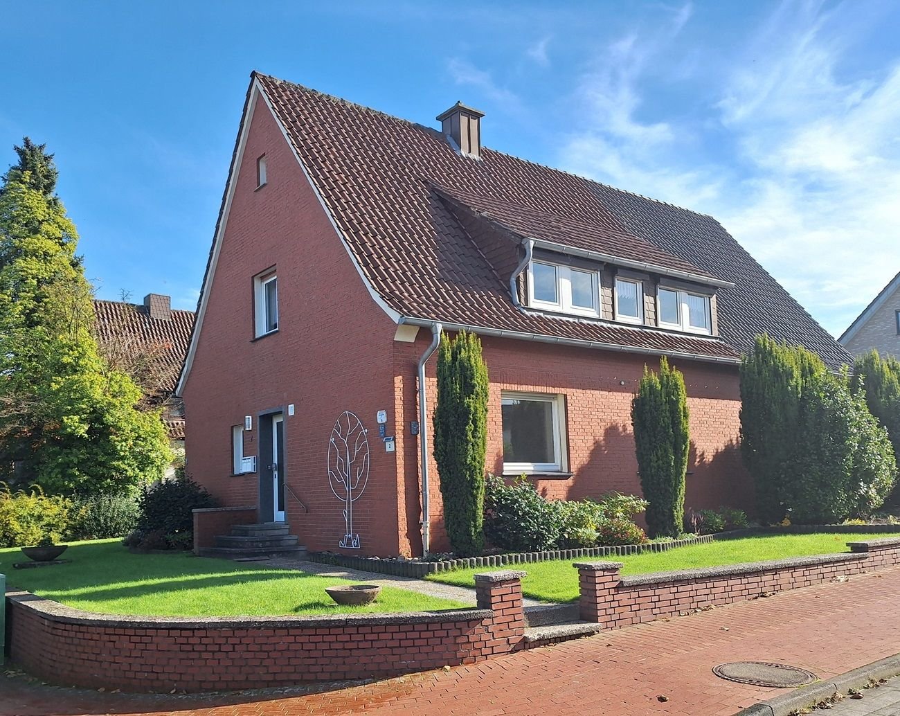 Mehrfamilienhaus zum Kauf 295.000 € 6 Zimmer 173 m²<br/>Wohnfläche 758 m²<br/>Grundstück Westerkappeln Westerkappeln 49492