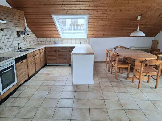 Wohnung zur Miete 750 € 3 Zimmer 98 m² Geschoss 1/2 frei ab 01.04.2026 Gädheim 97503