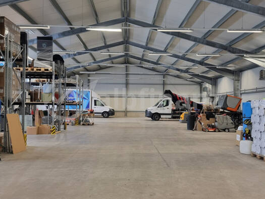 Lagerhalle zum Kauf 1.080.000 € 718,5 m² Lagerfläche Pfullingen 72793