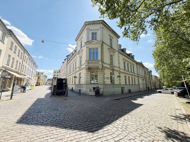 Bürofläche zur Miete 3.185 € 8 Zimmer 293 m² Bürofläche Güstrow 18273