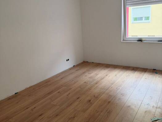 Wohnung zur Miete 756 € 2 Zimmer 56 m² frei ab sofort Wöhrd Weiterer Innenstadtgürtel West / Nord / Ost 90489